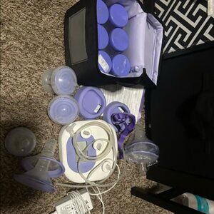 Lansinoh Breast Pump Set with Accessories